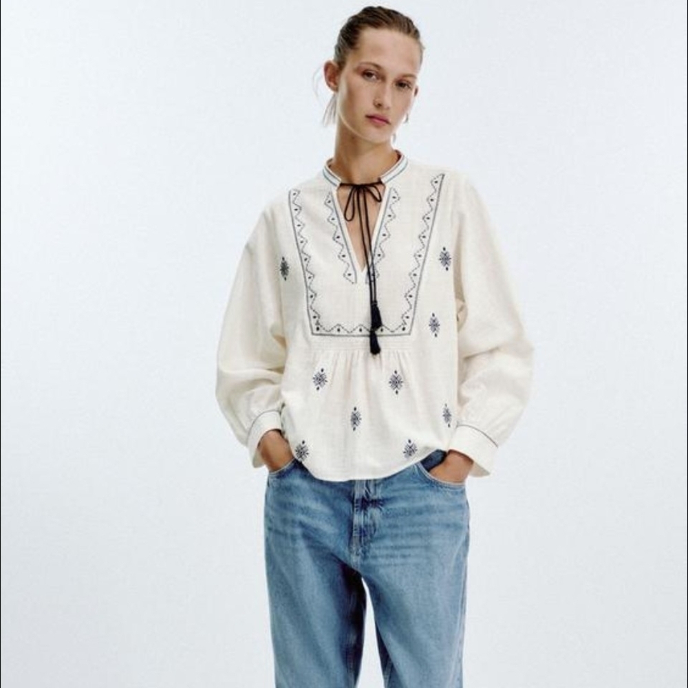 NWT Zara Embroidered Rustic Tie-Front Peasant Blouse In Ivory/Navy - M
